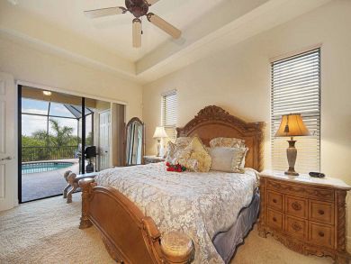 Cape Coral Lovely Three bedroom Villa on the Water